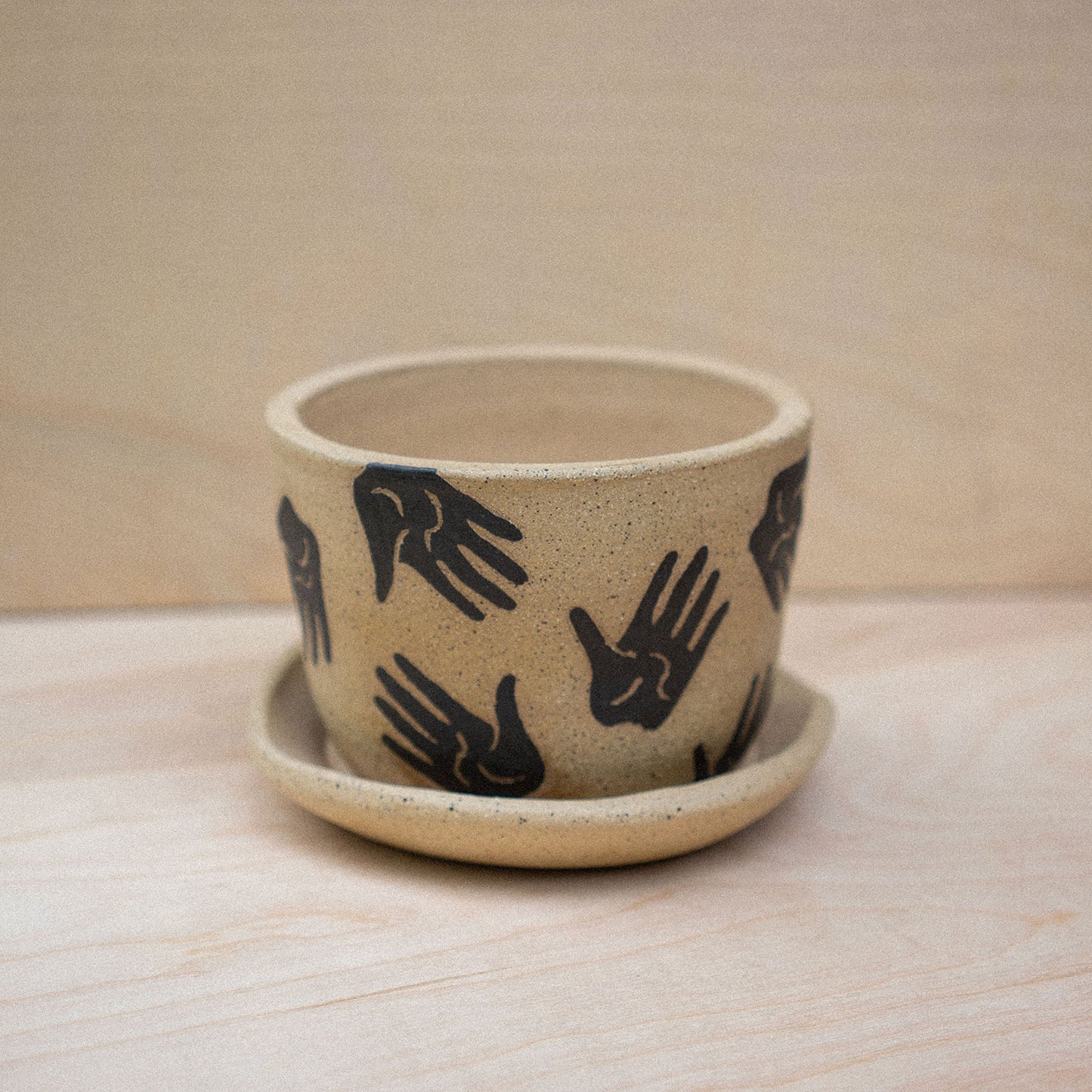 lend a hand planter 02